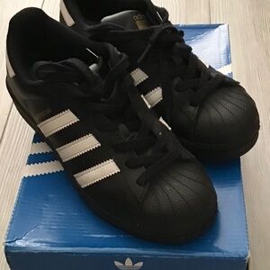 Black Shell Toe Adidas
